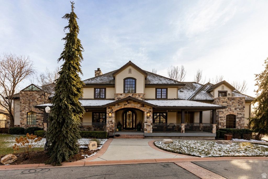 986 E WHEELER FARM CV, Salt Lake City, UT 84121