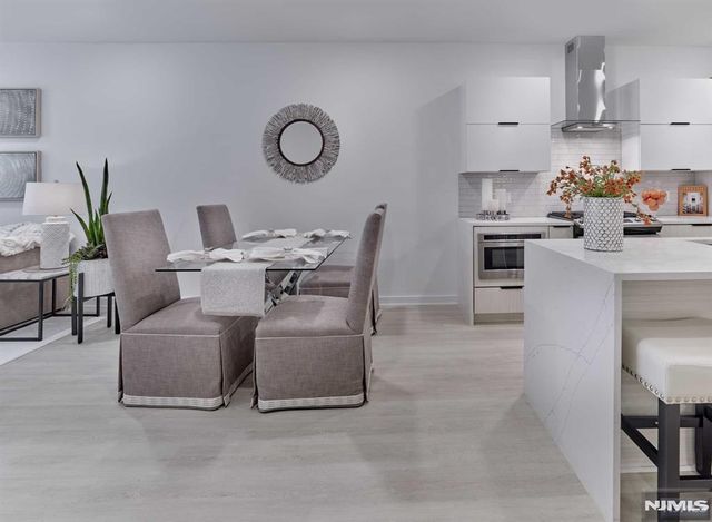 8 Tice Road 110, Franklin Lakes, NJ 07417