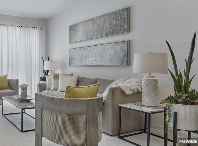 8 Tice Road 110, Franklin Lakes, NJ 07417