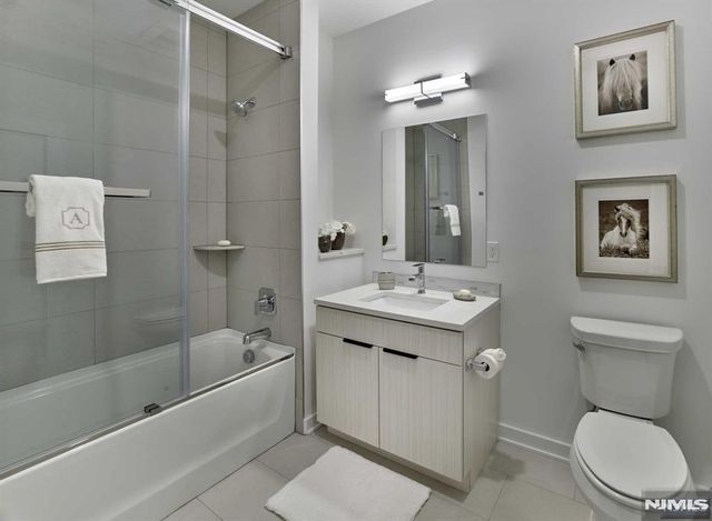 8 Tice Road 110, Franklin Lakes, NJ 07417