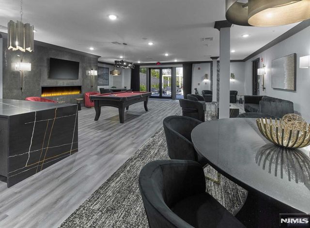 8 Tice Road 110, Franklin Lakes, NJ 07417