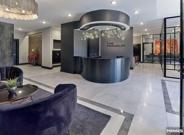 8 Tice Road 110, Franklin Lakes, NJ 07417