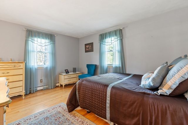 255 Mckeon Dr, North Attleboro, MA 02760