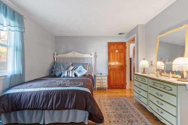 255 Mckeon Dr, North Attleboro, MA 02760