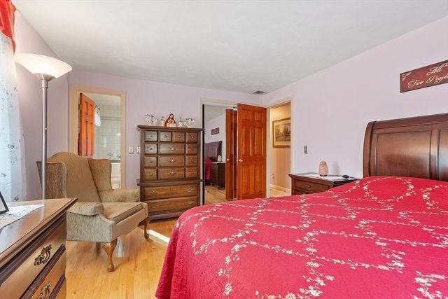 255 Mckeon Dr, North Attleboro, MA 02760