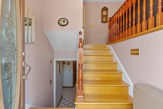 255 Mckeon Dr, North Attleboro, MA 02760