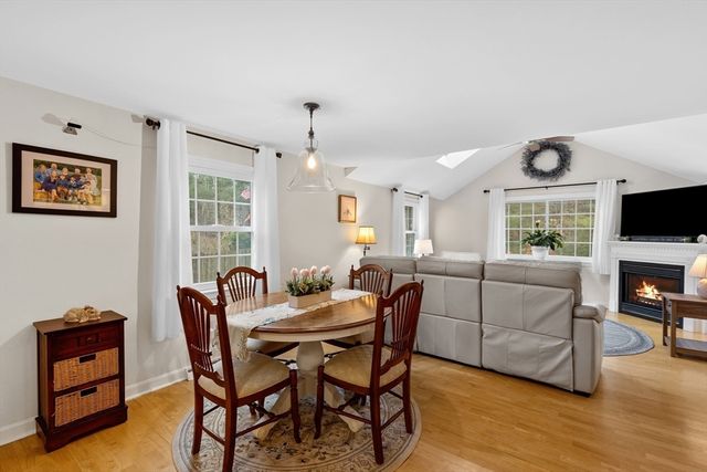 28 Little Pond Rd, Plymouth, MA 02360