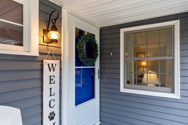 28 Little Pond Rd, Plymouth, MA 02360