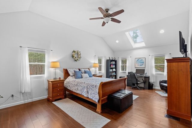 28 Little Pond Rd, Plymouth, MA 02360