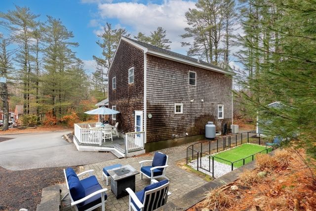 28 Little Pond Rd, Plymouth, MA 02360