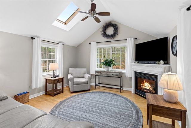 28 Little Pond Rd, Plymouth, MA 02360