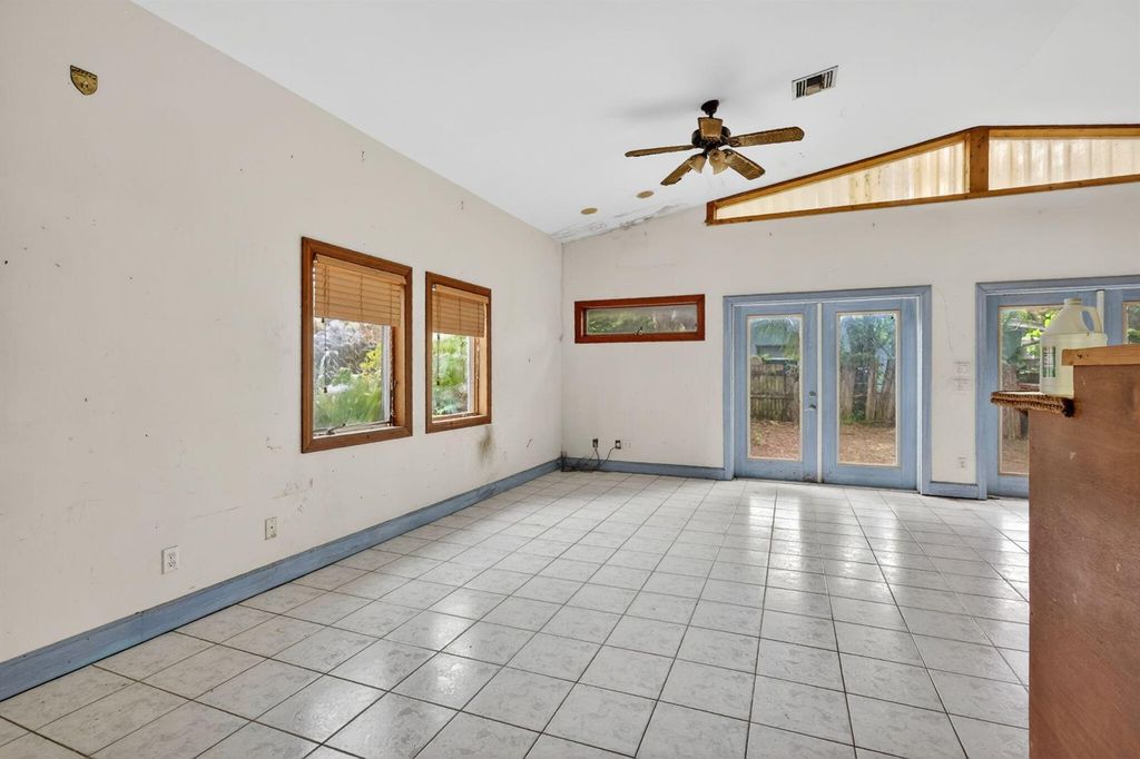 Image 18 of property listing at 968 NE Kubin Avenue, Jensen Beach, FL 34957