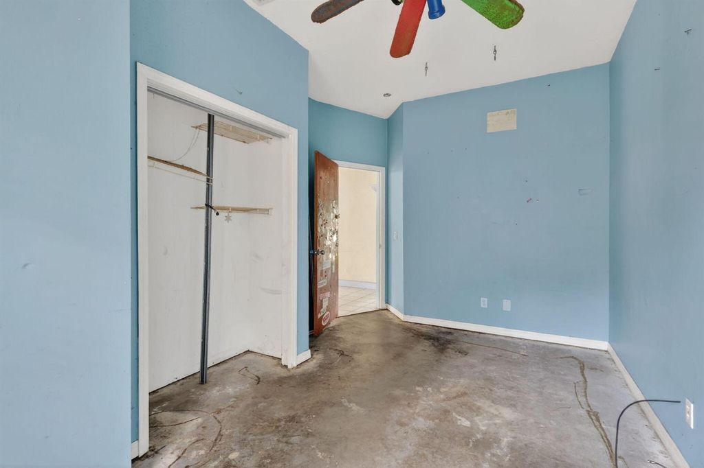 Image 26 of property listing at 968 NE Kubin Avenue, Jensen Beach, FL 34957