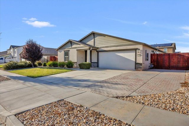 2216 Chism Avenue, Tulare, CA 93274