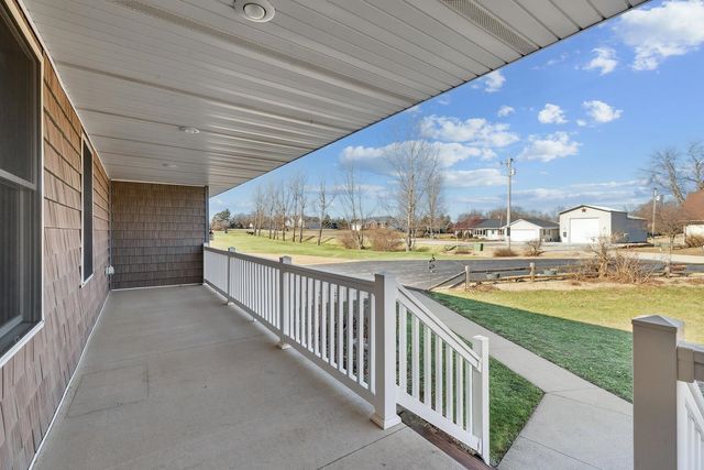 2849 262nd Street, Dewitt, IA 52742