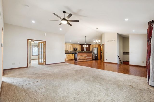 2849 262nd Street, Dewitt, IA 52742