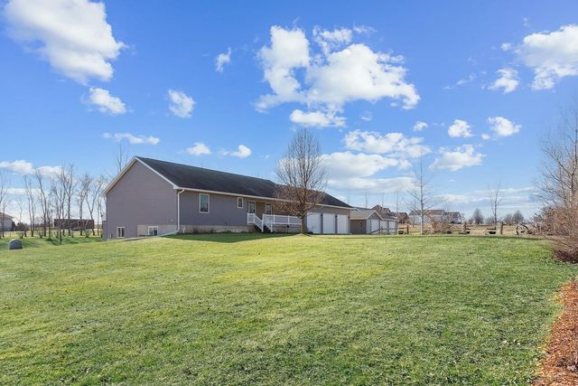 2849 262nd Street, Dewitt, IA 52742