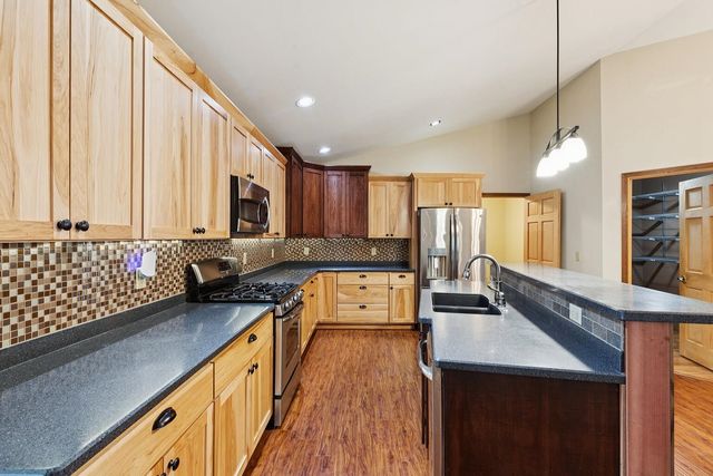 2849 262nd Street, Dewitt, IA 52742