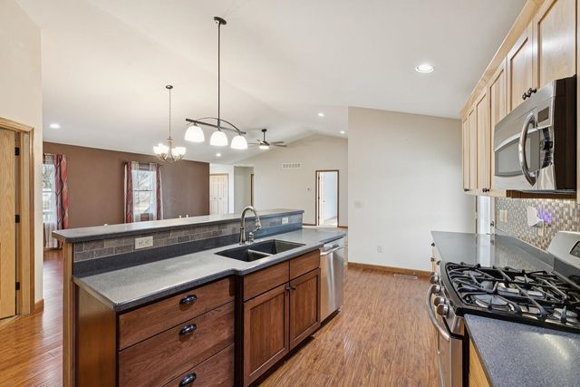 2849 262nd Street, Dewitt, IA 52742