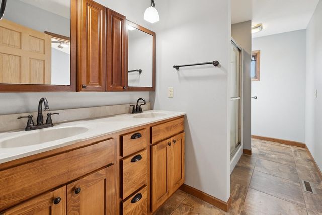 2849 262nd Street, Dewitt, IA 52742