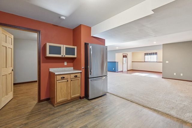 2849 262nd Street, Dewitt, IA 52742