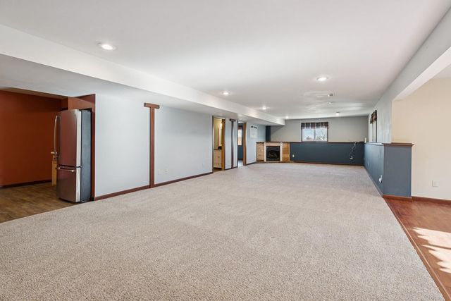 2849 262nd Street, Dewitt, IA 52742