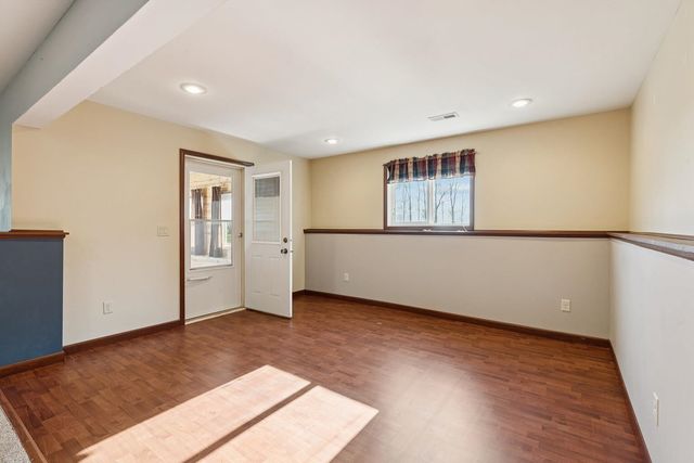 2849 262nd Street, Dewitt, IA 52742