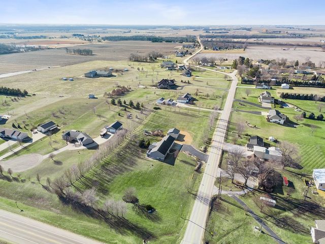 2849 262nd Street, Dewitt, IA 52742