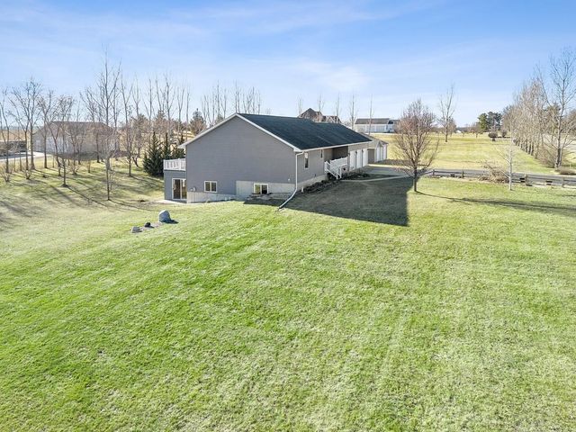 2849 262nd Street, Dewitt, IA 52742
