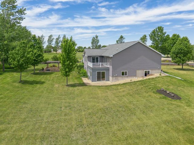 2849 262nd Street, De Witt, IA 52742