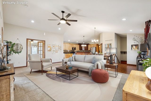 2849 262nd Street, De Witt, IA 52742