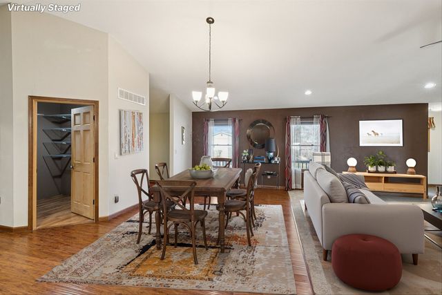 2849 262nd Street, De Witt, IA 52742