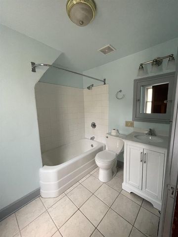 222 3rd Street, Madison, WI 53704