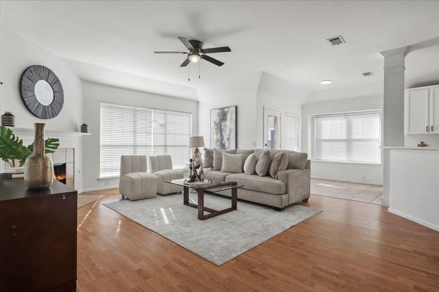 4528 Dragonfly Way, Fort Worth, TX 76244