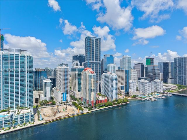 1200 Brickell Bay Dr 2205, Miami, FL 33131