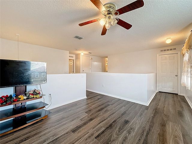 2620 HUNLEY LOOP, Kissimmee, FL 34743