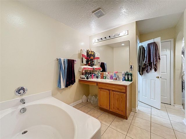 2620 HUNLEY LOOP, Kissimmee, FL 34743