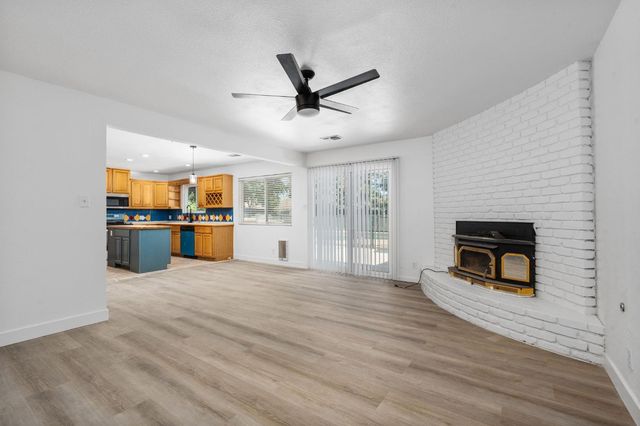 1284 N Riverview Avenue, Reedley, CA 93654