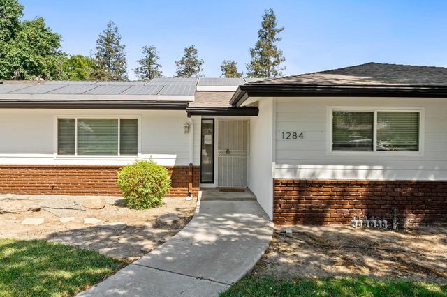 1284 N Riverview Avenue, Reedley, CA 93654