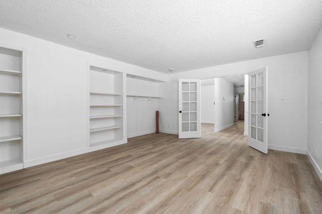 1284 N Riverview Avenue, Reedley, CA 93654