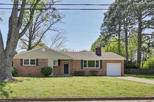 319 Pasture LN, Hampton, VA 23669