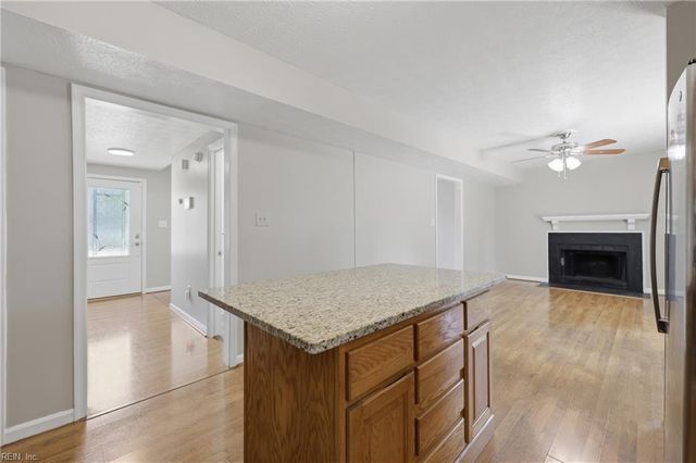 717 Mainsail DR, Newport News, VA 23608