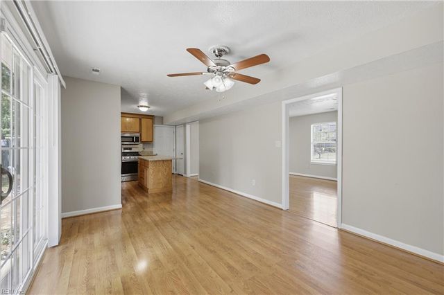 717 Mainsail DR, Newport News, VA 23608