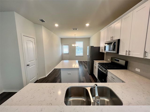 353 Grace Lilly DR, Buda, TX 78610