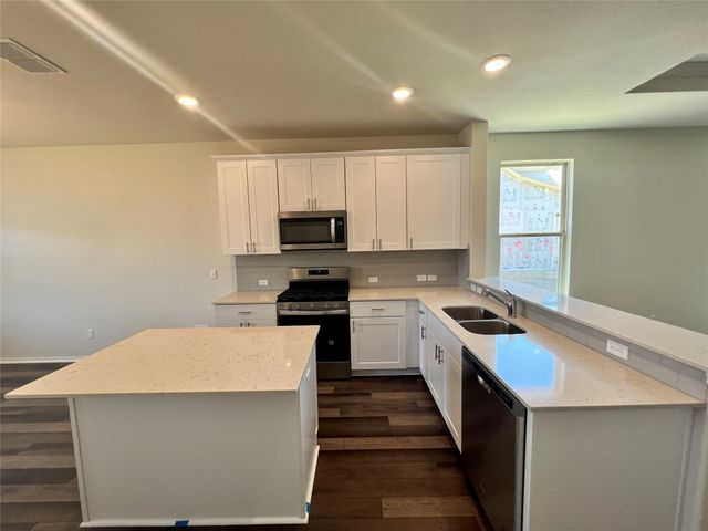 353 Grace Lilly DR, Buda, TX 78610