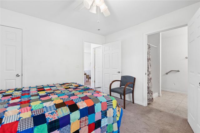 2748 O Avenue NW B, Cedar Rapids, IA 52405