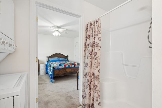 2748 O Avenue NW B, Cedar Rapids, IA 52405