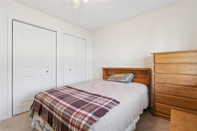 2748 O Avenue NW B, Cedar Rapids, IA 52405