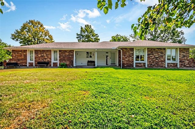 7129 SE 202nd Street, Holt, MO 64060