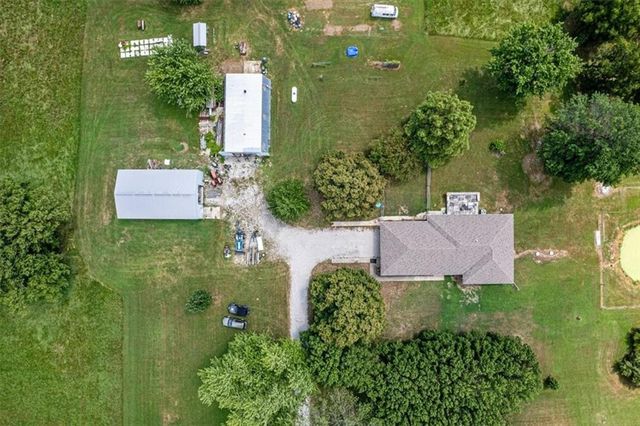 7129 SE 202nd Street, Holt, MO 64060